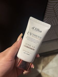 d'Alba UV Essence Sun Cream