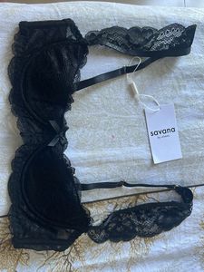 Savana Black Lace Bra with Tag