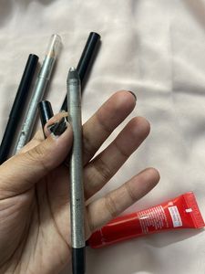 Eyeliner And Pore Minimizer