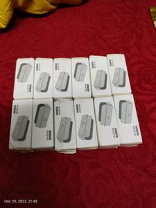 Plug Rack(Total 12- 6 Maroon,6 Blue)