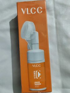 VLCC Vitamin C foam face wash