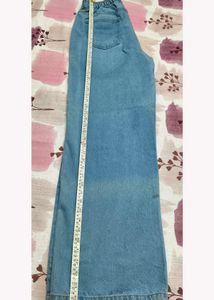 Distressed Wide Leg Jeans