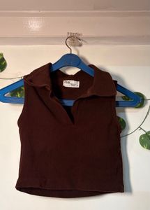 Ribbed Collared Sleeveless Crop Top