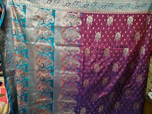 Elegant Paisley Pattern Saree