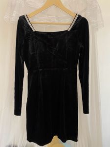 Elegant Black Velvet Party Dress