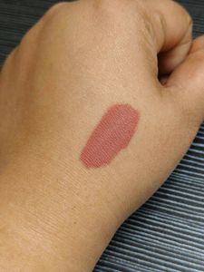 Staze Liquid Lipstick - Matte &amp; Transferproof