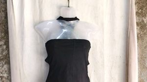 Chic Black Halter Neck Maxi Dress