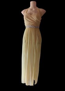 Beautiful yellow gown 😍