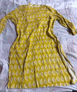 Buy 1 Kurta get one T-shirt Free(women’s)