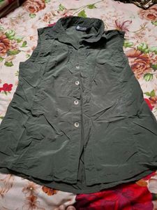 Sleeveless Collared Button-Up Top