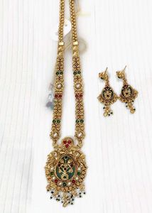 Exquisite Traditional Indian Gold Necklace Set