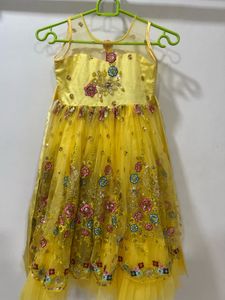 Beautiful Yellow Embellished Party Dress age 6 yrs
