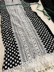 Elegant Black Embroidered Ethnic kurta sets...