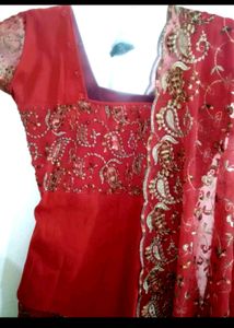 Awesome Heavy Embroidered Party Wear Leheng❤️