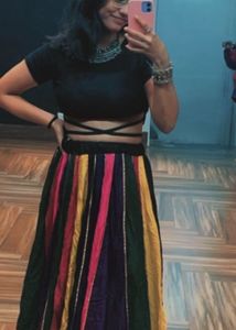 Black Tie-Around Very Crop Top