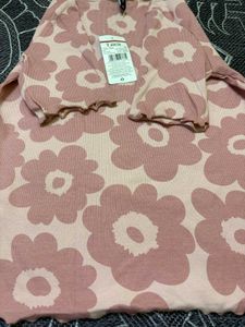 Blush Bloom Ribbed Top 🌸