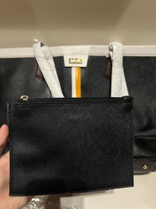 Stylish Tote Bag with Matching Pouch