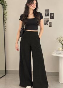 Chic Black Wide-Leg Pants
