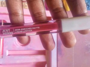 ayurvedic makeup kit + red  sandal