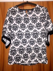 Elegant Black &amp; White Patterned Top