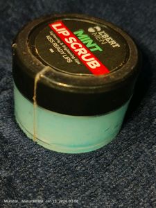 L'BERT Mint Lip Scrub