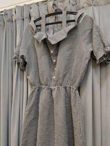 Chic Gingham Cold Shoulder Dress