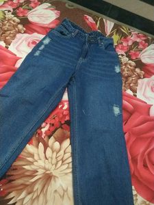 Stylish Ripped Blue Jeans for Women