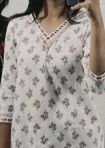 Patterned V-Neck Long Sleeve Top
