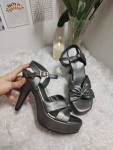Chic Heels with Bow Detail ✨