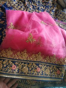 Boutique peice Ruched patern at bottom Stitched le