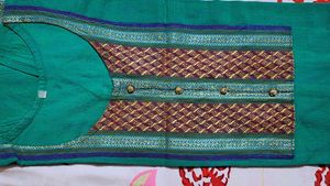 Elegant Green Kurta with Embellished Neckline (M)