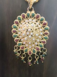 #Brandnew#necklace#golden#pendant#minakari#elegant#traditional#ethnic#beautiful#redgreenwhitestones
