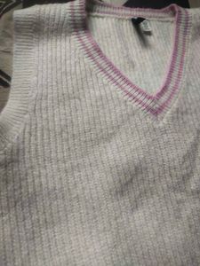 V-Neck Knit Vest