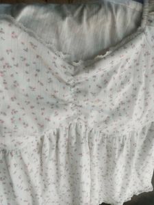 white flower top