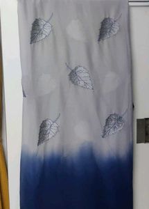 Elegant Dupatta with Leaf Motifs