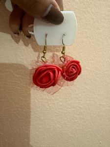 Charming Rose &amp; Tulle Earrings