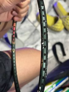 yonex and lining badminton with 3 set of suttlebox