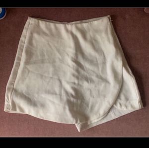 Chic White Skort
