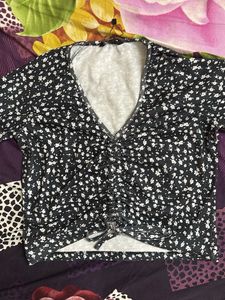 Chic Floral Print Crop Top