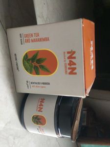 N4N Green Tea & Mahanimba Body Scrub