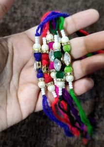 6 Rakhi