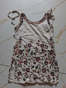 Boho Floral Print Sleeveless Kurta Top
