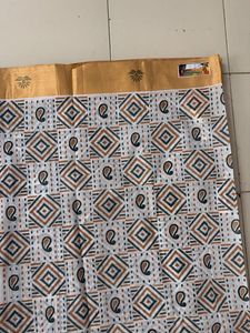 Stylish Saree with Geometric Print