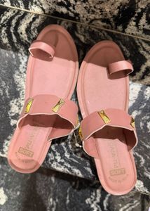 Stylish Pink Toe-Ring flats