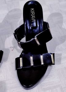 Kiravi Black Golden Heels 👠