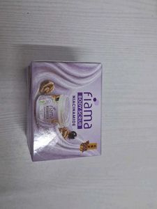 Fiama Body Scrub Niacinamide
