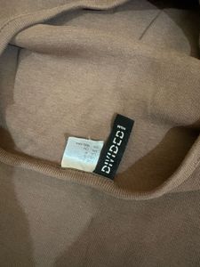 2 H&amp;M Graphic Tee