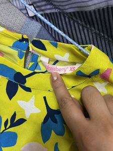 Vibrant Floral Print Flutter Sleeve Top