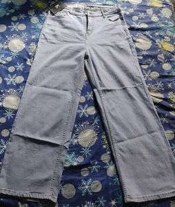 Light Wash Wide Leg Jeans