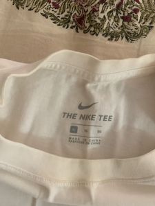 Nike basic white crew neck T-shirt